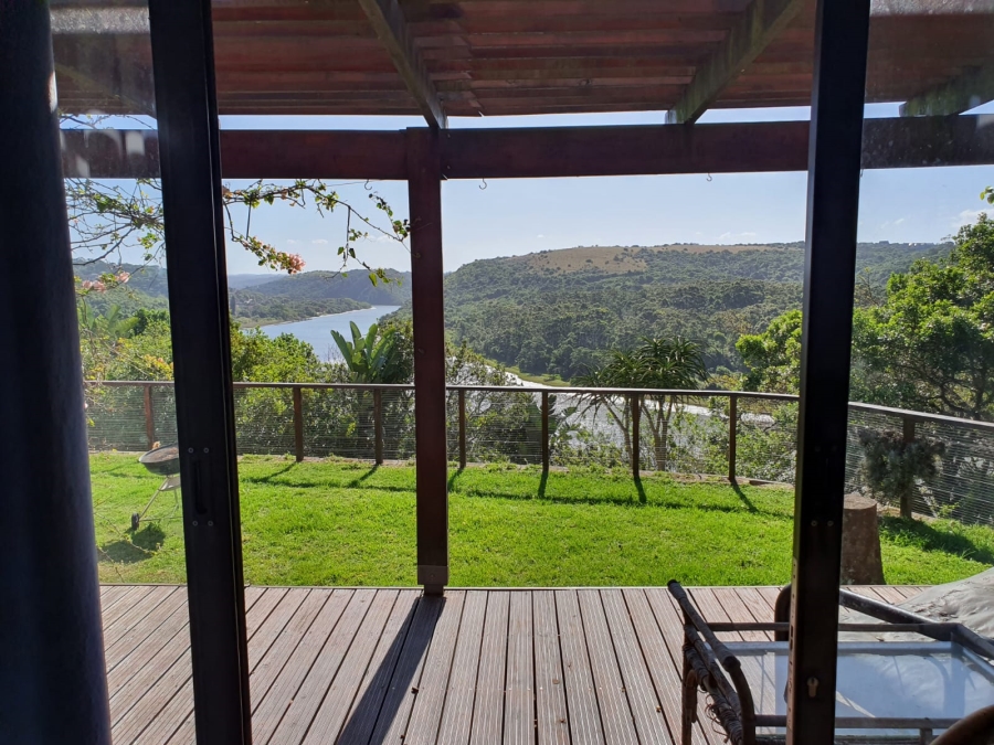 5 Bedroom Property for Sale in Gonubie North Eastern Cape